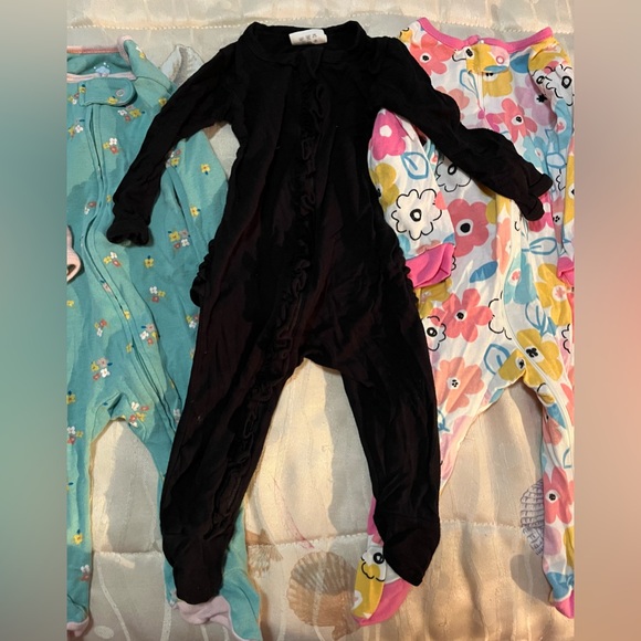Bundle of 3 Footed Infant Onesies, Size 3-6 Months, So Darn Cute! - Picture 4 of 10